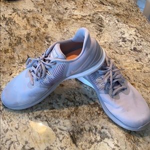 Women’s NIKE TRAINING IN SEASON TR8 size 9.5